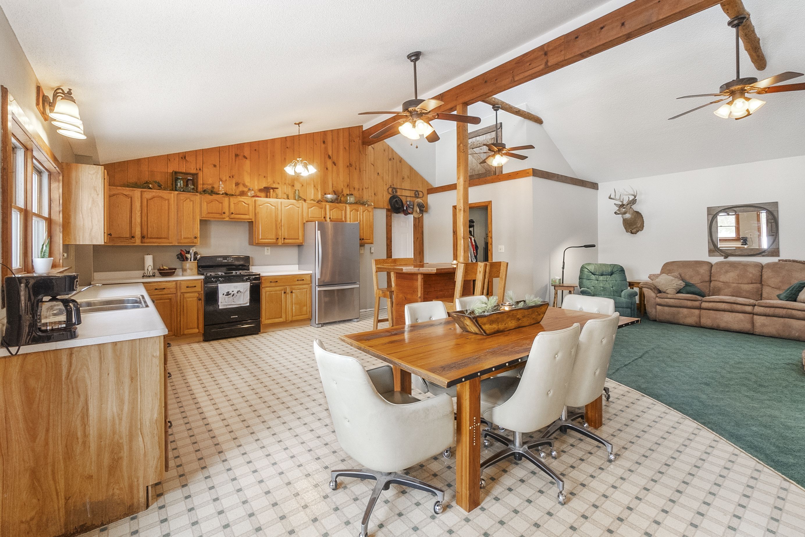 Listing Photo: 12-print-3251 Brandon Diagonal Blvd_Edits (12 of 52)